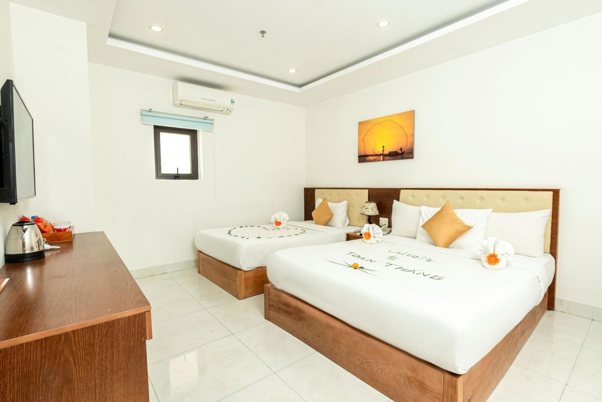 Toan Thang Beach Hotel Da Nang Exterior foto